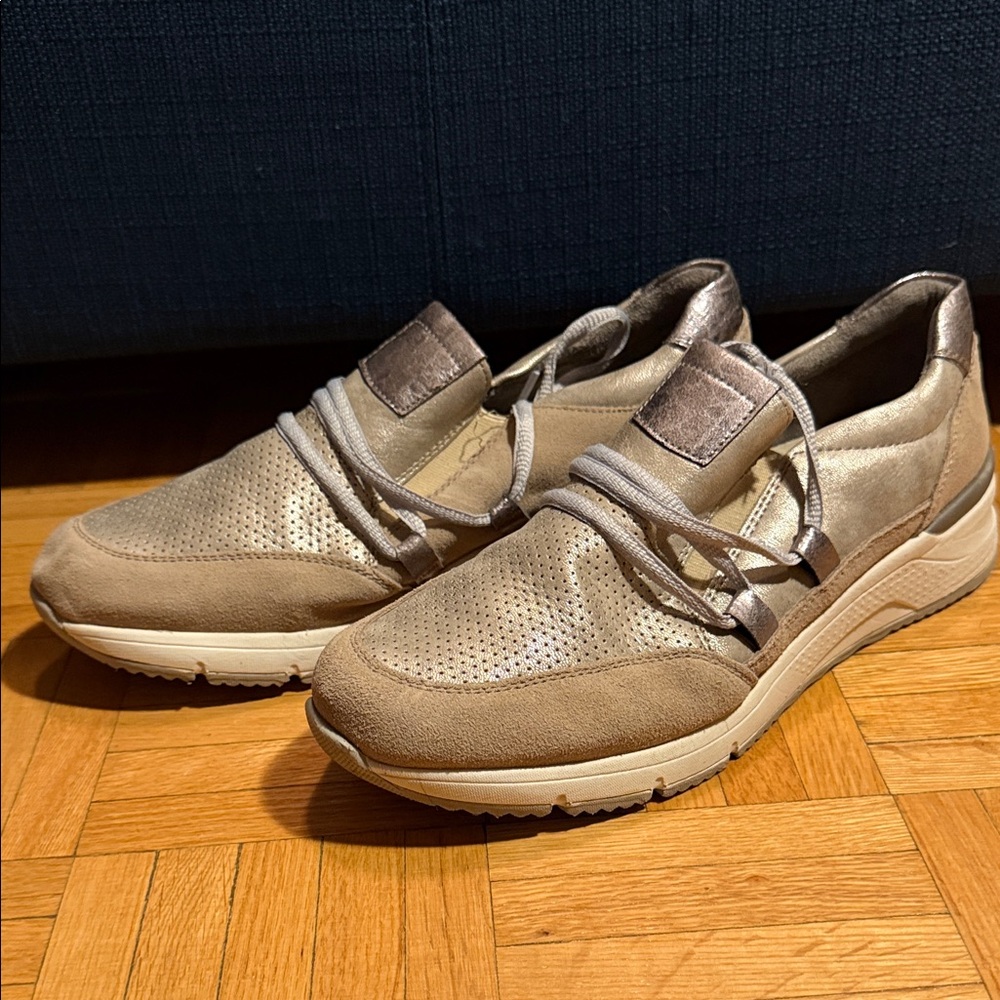 Stylish Women's Sneakers in Tan and Cream